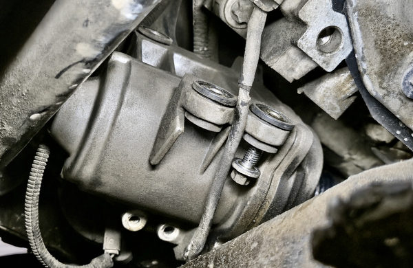 установка новой водяной помпы на BMW X6 E71 35i xDrive LCI