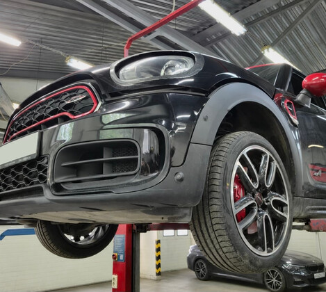 MINI Cooper S ALL4 F60 — замена масла в навесном сцеплении заднего моста ALL4 и сервис полного привода в AlexMotors BMW