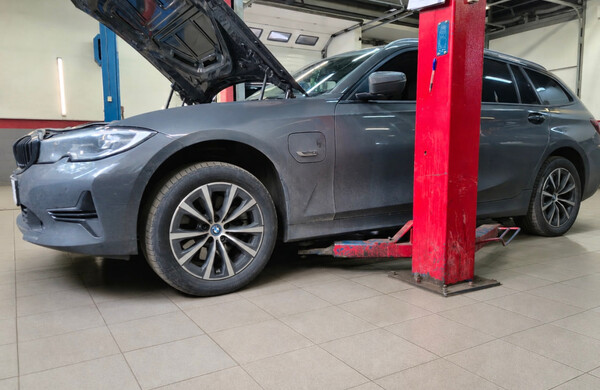 BMW G21 320e xDrive Hybrid после обслуживания гибридной системы BMW Hybrid а AlexMotors BMW