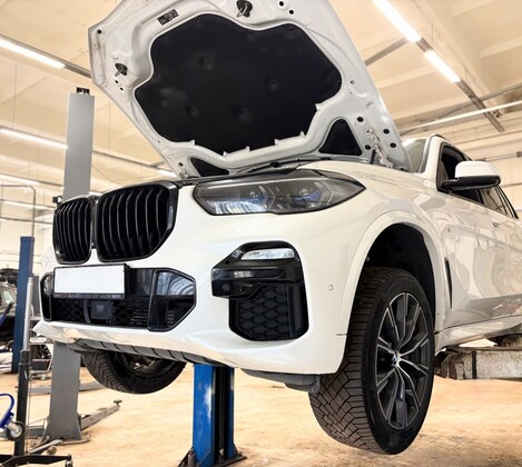 BMW X5 G05 30d — обслуживание подвески и колесный сервис