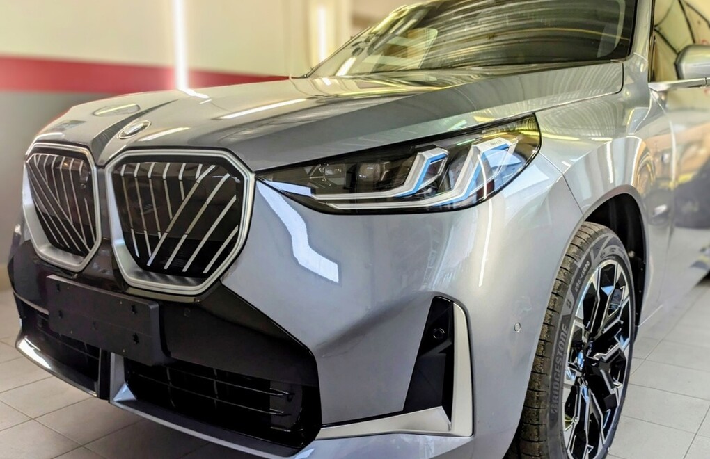 BMW X3 G45 - оклейка кузова защитной пленкой, тонирование задней полусферы, русификация мультимедийной системы