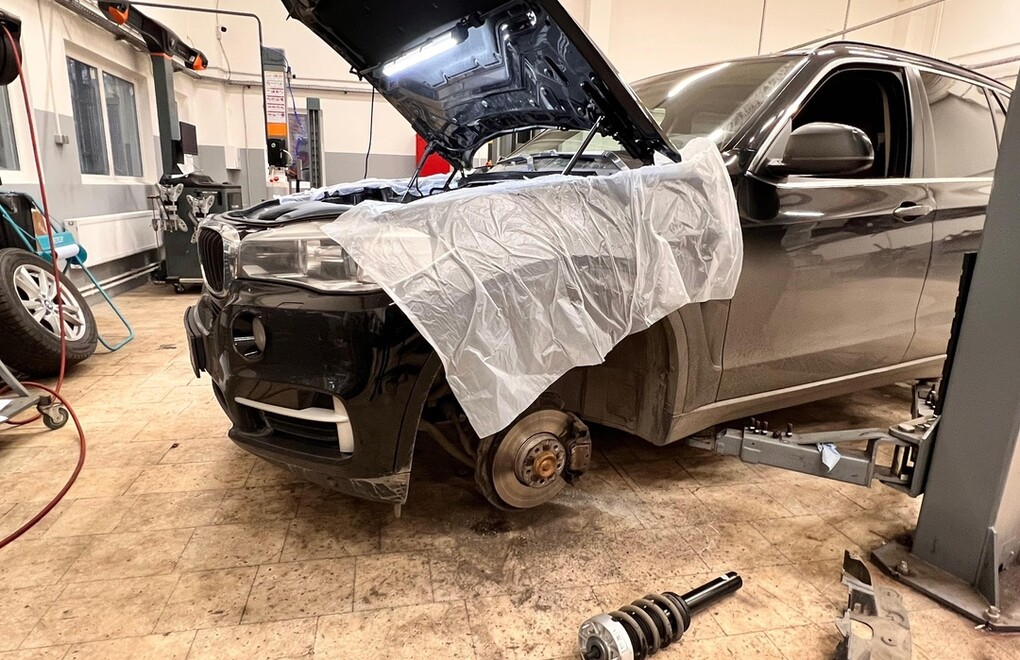 BMW X5 F15 - замена амортизаторов