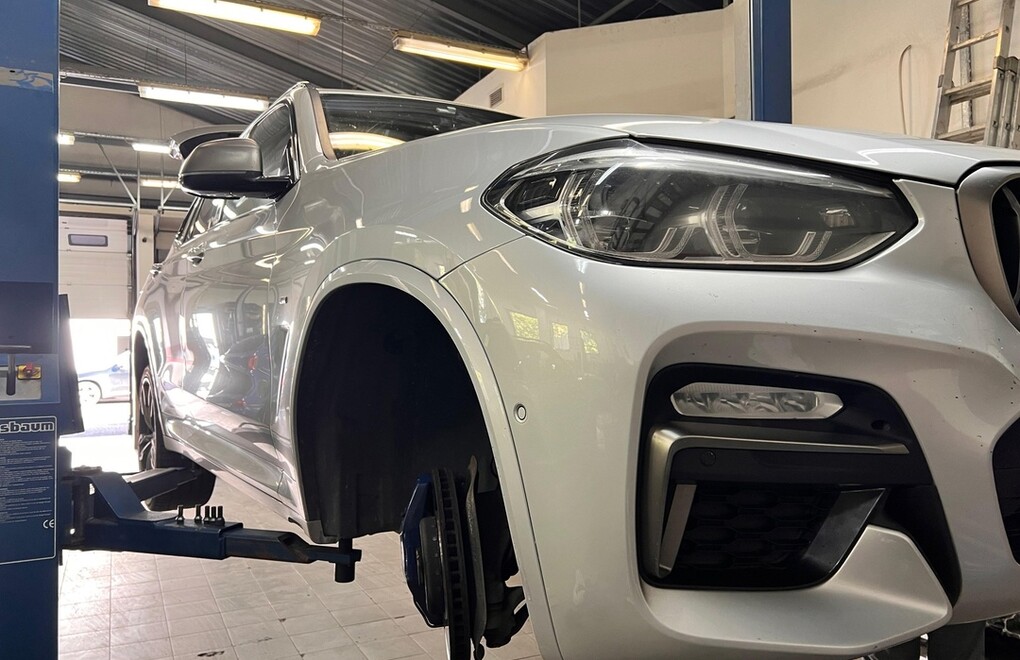 BMW X3 G01 M40d - замена тормозных дисков