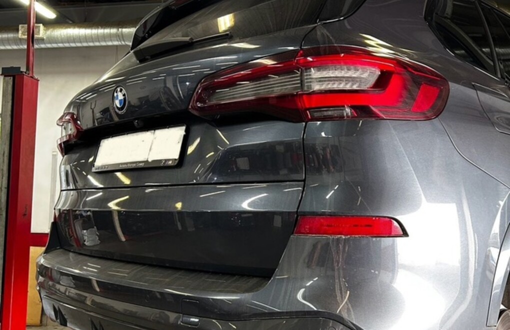 BMW X5 G05 - замена колодок
