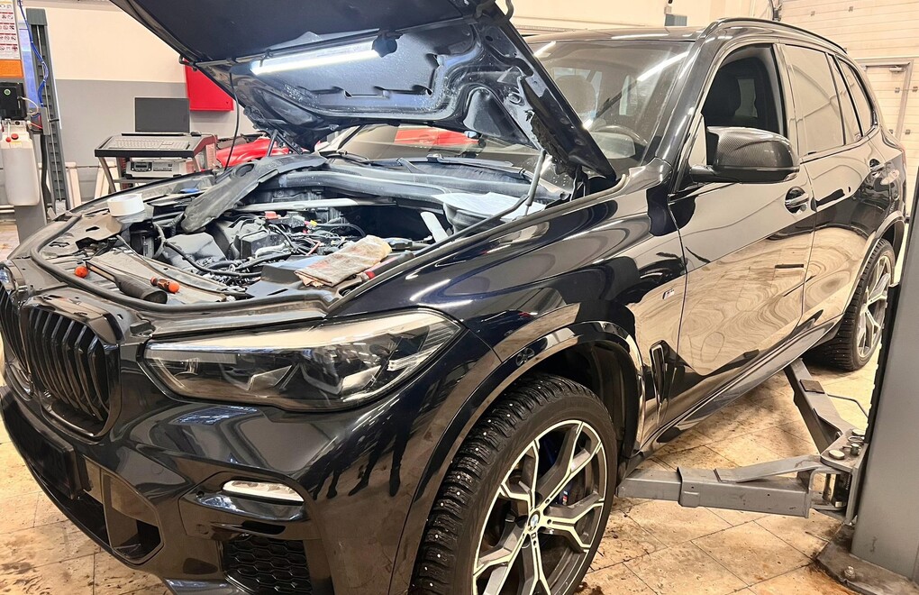 BMW X5 G05 30d - мойка/чистка впускного коллектора и чистка впускных каналов ГБЦ
