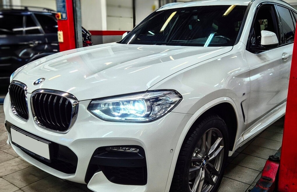 BMW X3 G01 20d - плановое ТО и замена передних тормозных дисков и колодок