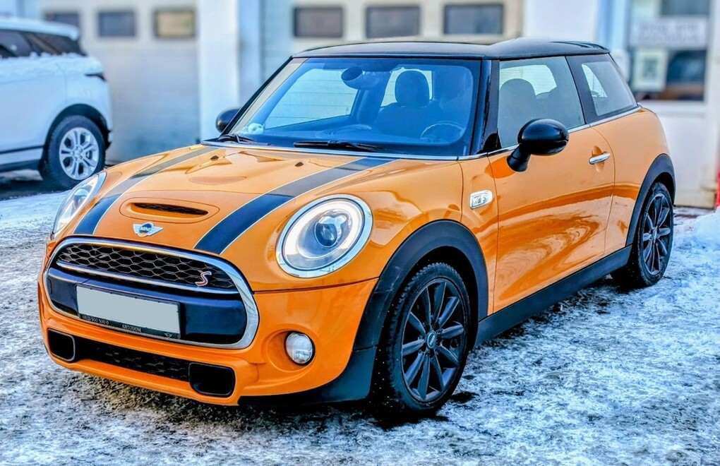 MINI Cooper S - замена корпуса масляного фильтра