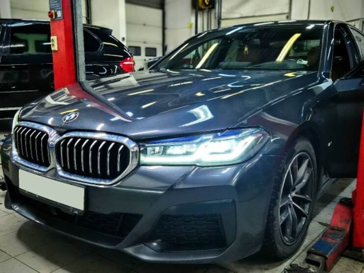 BMW 530D G30 - плановое ТО и обновление ключевых расходников