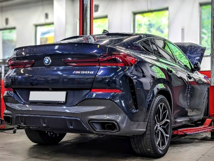 BMW X6 G06 M50d - восстановление после встречи с препятствием
