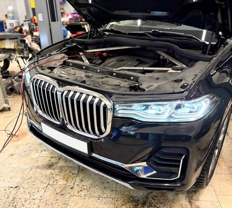 BMW X7 G07 xDrive 30d - восстановление правильной геометрии подвески и управляемости автомобиля