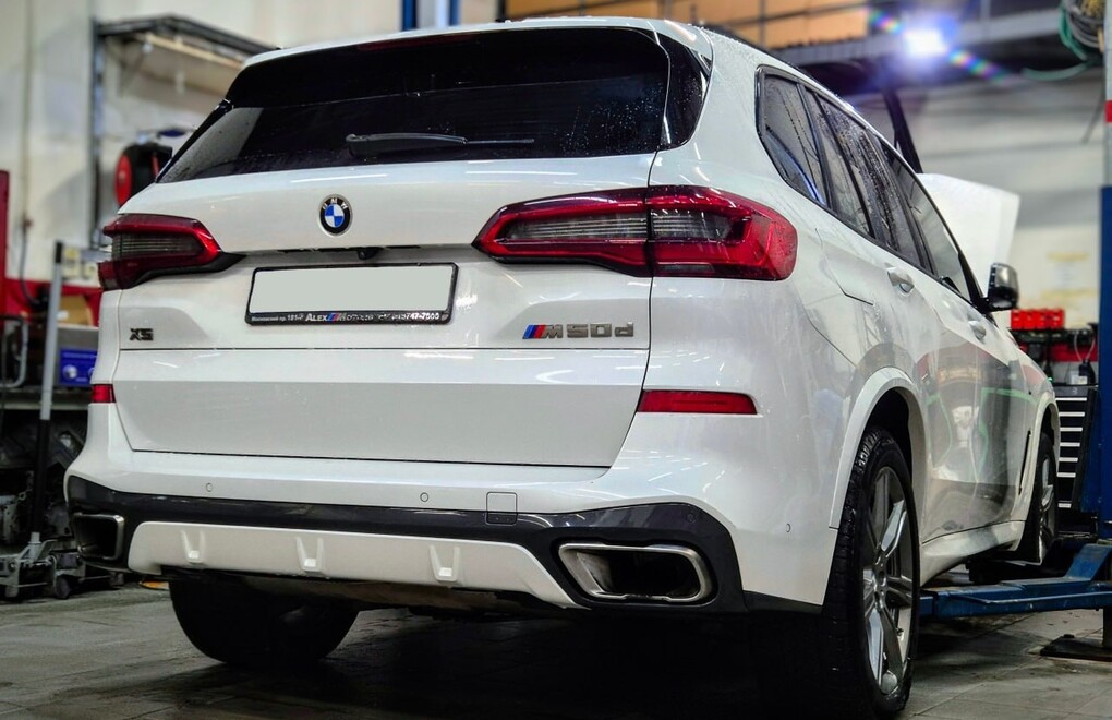 BMW X5 M50D G05 - восстановление штатной мощности, корректной работы систем экологии и устранение запаха выхлопа в салоне
