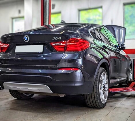 BMW X4 F26 - тишина и безопасность после комплексного обслуживания