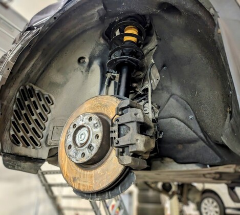 BMW X3 F25d - замена амортизаторов