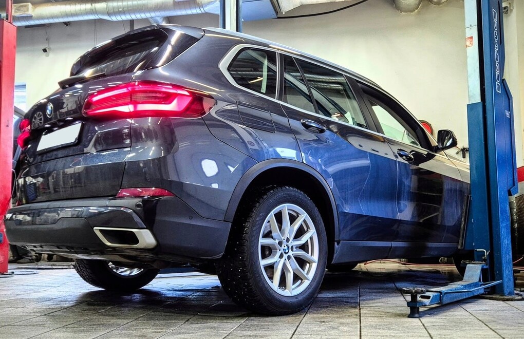 BMW X5 G05 25d - сервис BMW с акцентом на безопасность и корректную фиксацию обслуживания