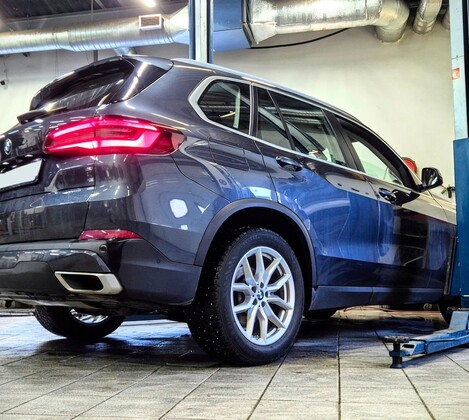 BMW X5 G05 25d - сервис BMW с акцентом на безопасность и корректную фиксацию обслуживания