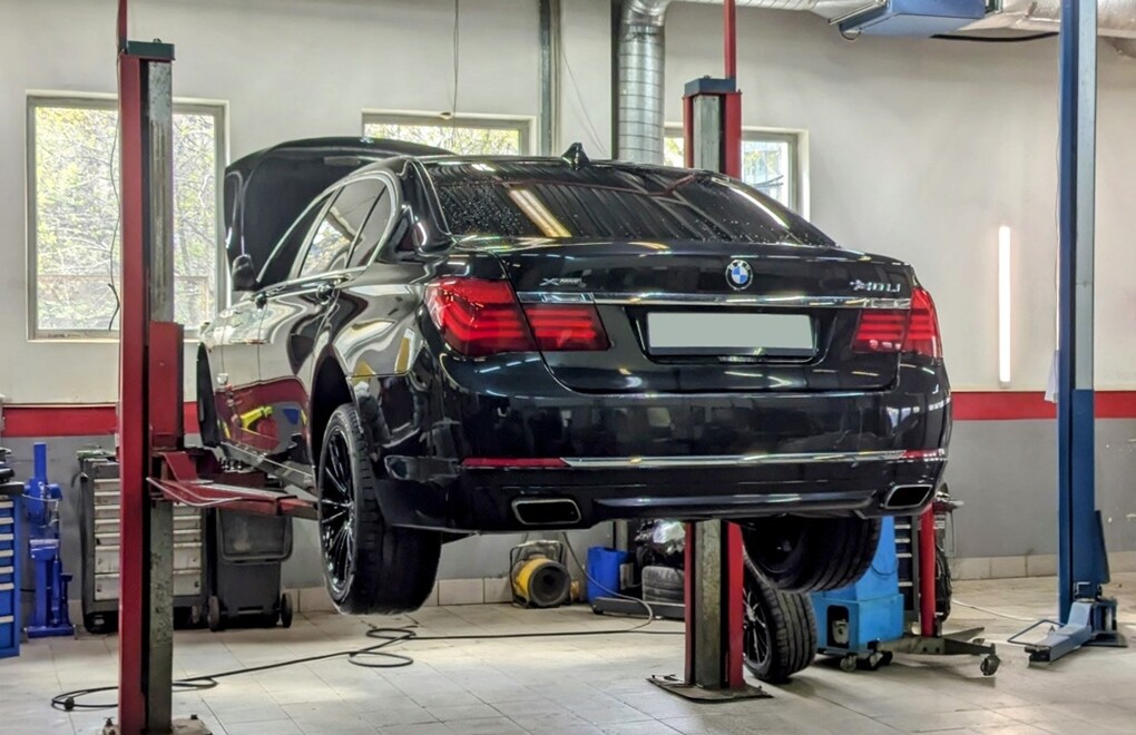 BMW 740i F02 - комплексное обслуживание флагманского седана