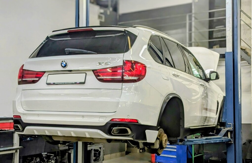 BMW X5 F15 d - диагностика, плановое ТО BMW (OilService), ремонт и обслуживание ходовой части