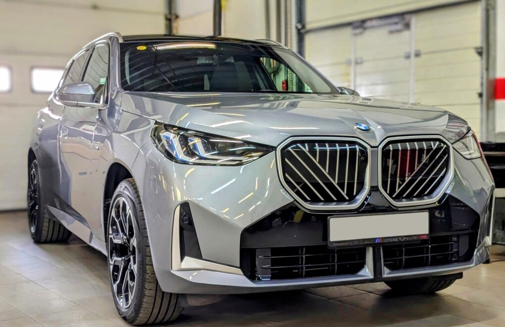 Китайский BMW X3 G48 XDrive30Li - профессиональная русификация в AlexMotors BMW