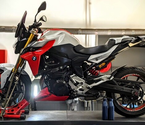 BMW Moto F900R - плановое обслуживание мотоцикла