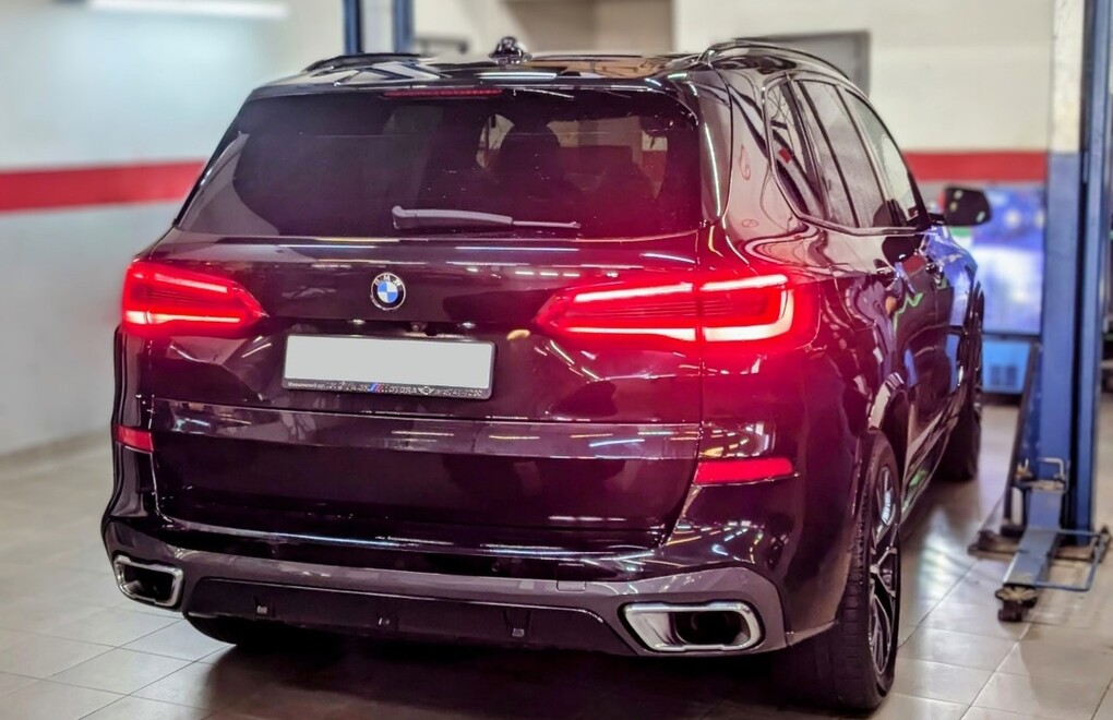 BMW X5 G05 30D - замена зимней резины на летнюю