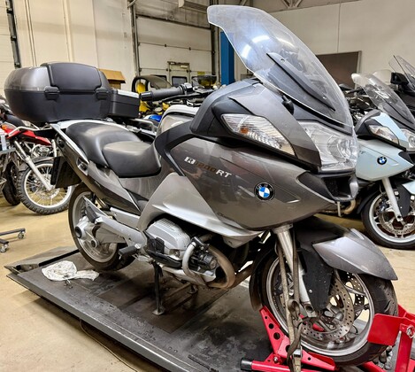 BMW R1200RT - замена сальников коленчатого и балансирного валов с сопутствующей заменой ведомого диска сцепления